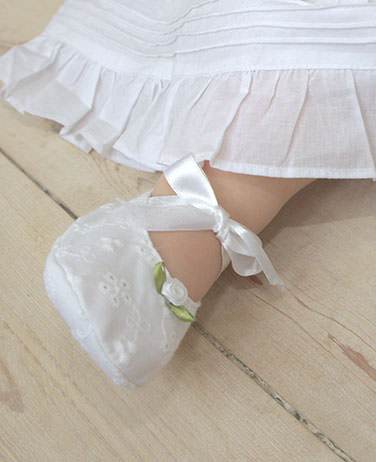 christening-booties-oli-prik